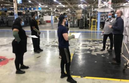 Aktuálne: Stellantis sa už zbavuje zamestnancov, ponúka odstupné až 66 500 €