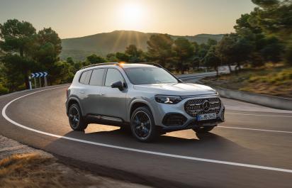 Mercedes-Benz GLB bude znova rodinná alternatíva, ani tentoraz nezaprie príbuzenstvo s CLA