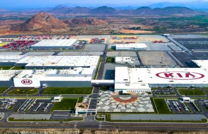 Využili diery v systéme. Zamestnanci Kie postupne odcudzili motory za 2 milióny eur