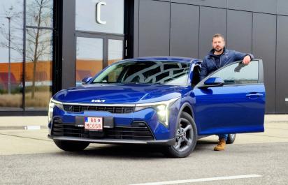 Test KIA K4 1.6 T-GDi: Vidíme pridanú hodnotu oproti Ceedu, nudný interiér práveže oceňujeme
