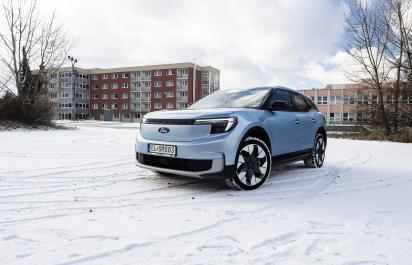 Toto je realita prevádzky elektromobilu v zime. Kritický test Ford Explorer