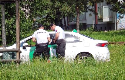 Taxikári si vďaka slabine v systéme zarobili na Porsche, Mercedes a desiatky tisíc eur. Sledovala ich pritom kriminálka