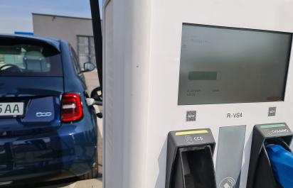 Škandál v Taliansku. Podvádzali výrobcovia elektromobilov zákazníkov? Zverejnili zoznam