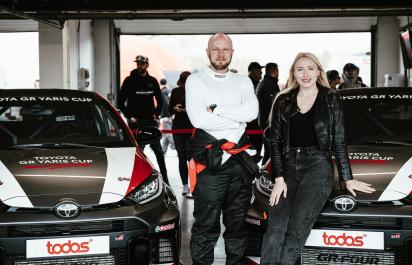 Na Toyota GR Yaris Cup jazdili Vedátor, Lady Hoonigan či Smusiata. Teraz môžete pretekársky špeciál vyskúšať aj vy