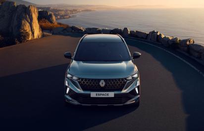 Renault odhalil nový Espace: Všetko, čo o novom rodinnom aute potrebujete vedieť