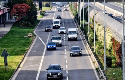 5 najčastejšie dovážaných značiek jazdených áut do SR. Analýza ukázala aj čo Slováci vyhľadávajú najviac