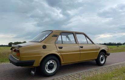 Stratený klenot! Škoda 105 v základnej výbave bez opierok hláv je na predaj za lukratívnu cenu