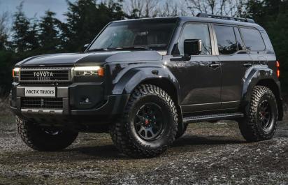 Zdá sa vám nová Toyota Land Cruiser nudná? Takto ju dokážu vylepšiť do terénu na Islande