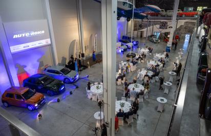 Škoda, Kia, Hyundai, Mercedes a Audi. Vyrobili najlepšie autá tohto roka, ocenili ich slovenskí odborníci aj verejnosť. anketa Elektrické auto roka 2025 vyhlásila výsledky
