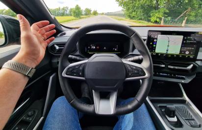 Ako odstrániť trasenie volantu počas jazdy? Konajte skôr, než bude neskoro