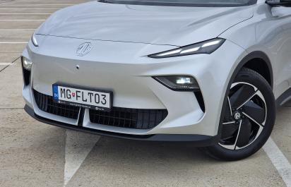 Test: MG S5 EV vyzerá draho, ale je dostupným a veľmi vydareným rodinným SUV