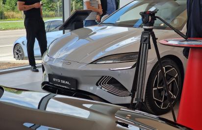 Clá nestačia, na stole je expliticný zákaz výroby áut čínskymi automobilkami