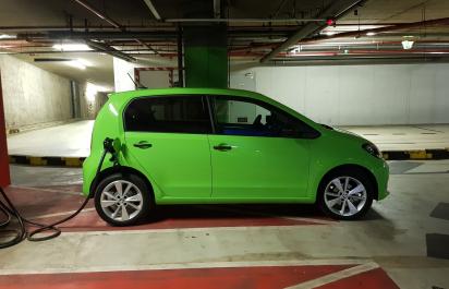 Dáta Autobazar.EU ukázali SKOKOVÝ nárast záujmu o lacné elektromobily: Mesačný skok o 60 % ukazuje, že dianie v Iráne a Rusku berieme vážne