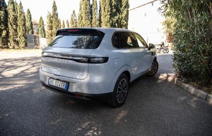 Takto to má zmysel, Leapmotor B10 Hybrid EV má predlžovač dojazdu