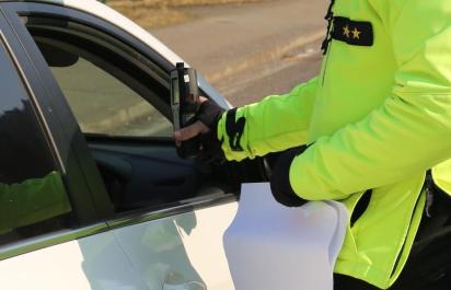 Zákaz alkoholu spolujazdcov ide skutočne do zákona. Novela prináša dôležitú novinku pre motoristov, vysvetľujeme dôvody a podmienky (Poradňa)