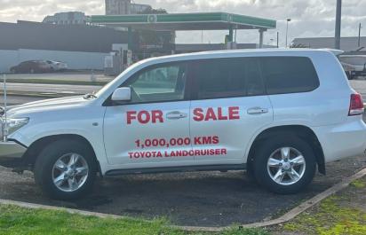 Na Toyote Land Cruiser prešiel 999 999 km, teraz je na predaj. Milión čaká na nového majiteľa