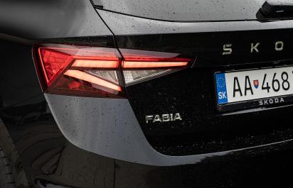 25 najpredávanejších nových áut na Slovensku 2025. Predalo sa 101-tisíc nových áut, iba 5,3% boli elektromobily