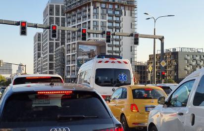 Nová definícia križovatky mení aj pravidlá parkovania či predchádzania. Kde už nemusí platiť zákaz 5 metrov?