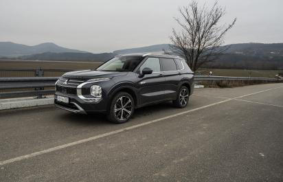 Test: Mitsubishi Outlander PHEV - Veľký návrat vo veľkom štýle
