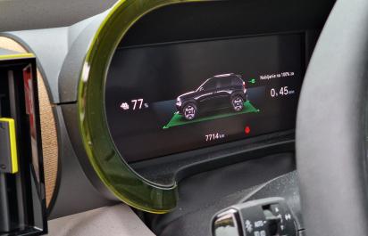 Roky sme tvrdili, že domáce nabíjanie EV nám zhodí sieť. Teraz máme prvé kvalifikované odhady a vplyv nabíjania na našu infraštruktúru do 4 rokov