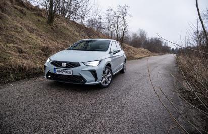Test: Seat Ibiza dokazuje, že benzín je viac ako elektrický pohon