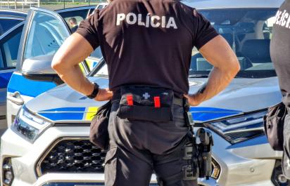 Namiesto zaplatenia pokuty peňažná záruka. Kedy môže policajt žiadať zálohu?