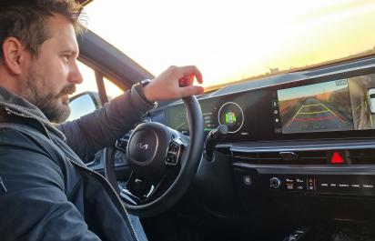 Ktoré EV ponúkajú najlepší pomer ceny a dojazdu? TOP20 najlepších a najhorších