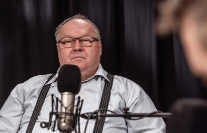 Novinár Hubinský: Elektromobily polarizujú spoločnosť, lebo je to politická téma. EÚ sa zachovala pokrytecky (VIDEO podcast)