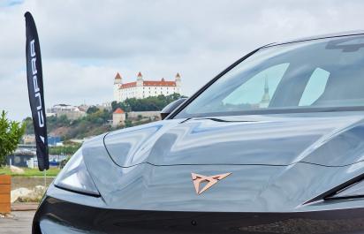 Predaje nových áut prudko vzrástli, až o 9,3 %. Vďaka elektromobilom, ktoré vraj nikto nechce