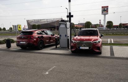 Prvá jazda na elektrickom Mercedese GLC 400 4Matic ukázala, že chce byť nový etalón prémiového elektrického SUV