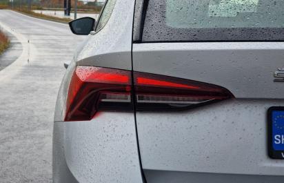 Slováci na jazdené auto musia pracovať aspoň 8 mesiacov. Lepšie sú na tom aj Poliaci a Česi