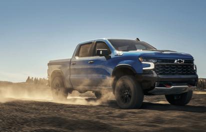 Automobilka General Motors vykázala čistú stratu 3,3 miliardy, investori si napriek tomu rozdali 2,7 miliardy na výnose z akcií