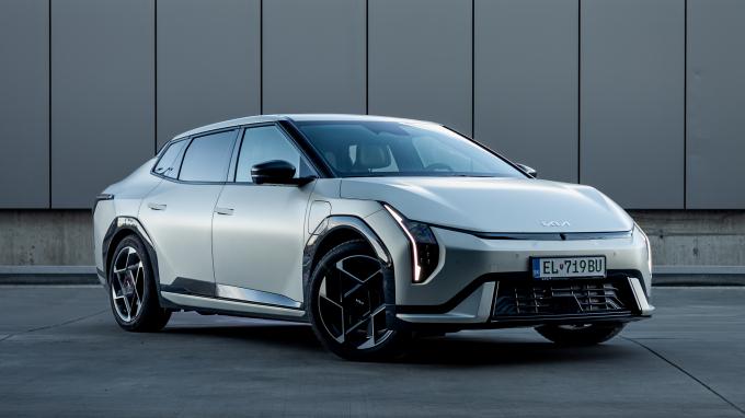 KIA EV4 Fastback
