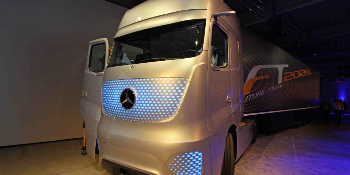 Mercedes-Benz predstavil kamión budúcnosti 2025!