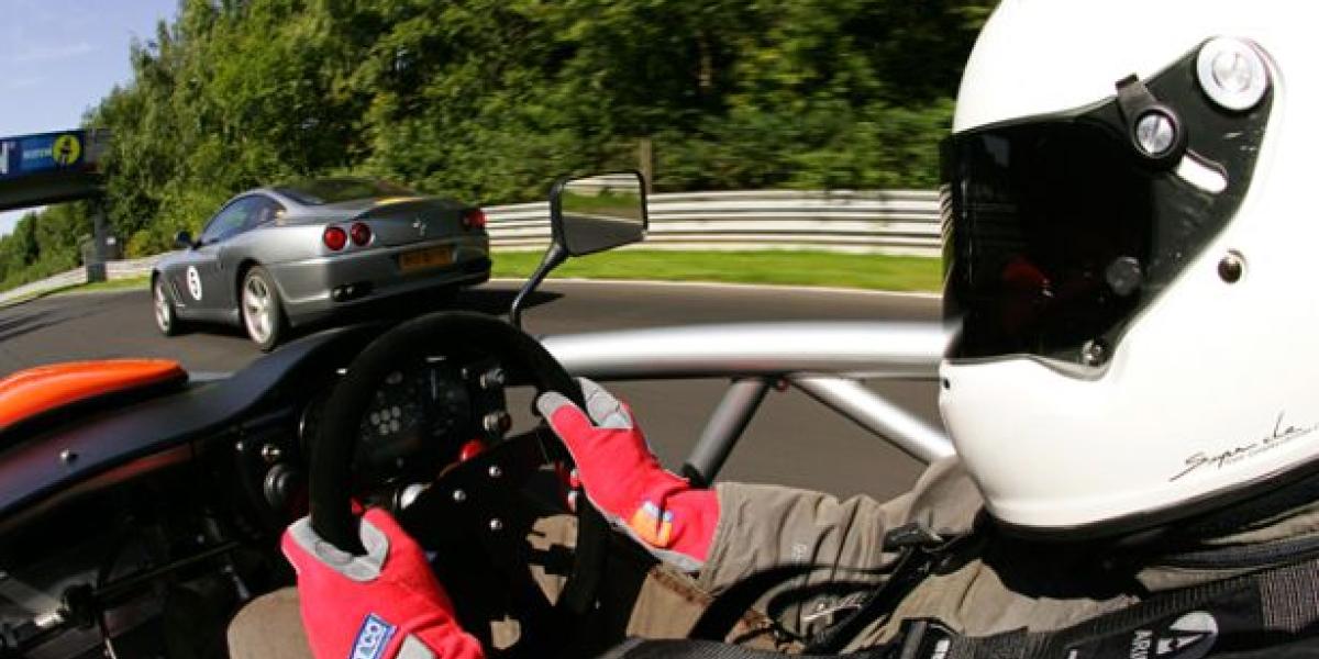 Ariel Atom 3.5R: Superstroj poráža superšporty!