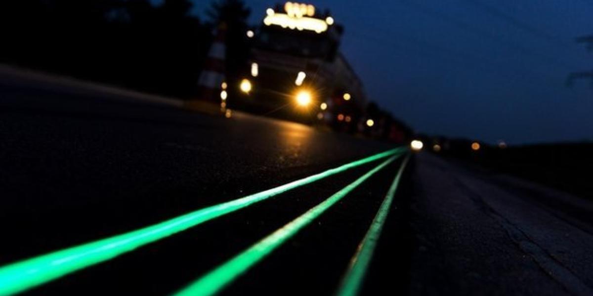 Novinka: Holandsko testuje inteligentné cesty žiariace v tme!