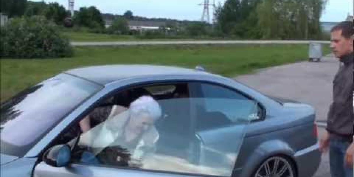 Driftujúca starenka vs. Bmw M3
