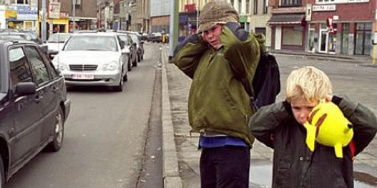 Tichý asfalt: Zatočí s hlučnými cestami