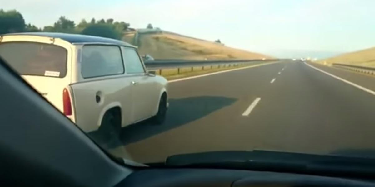 Video: Keď vás v 180 km/h predbehne Trabant!