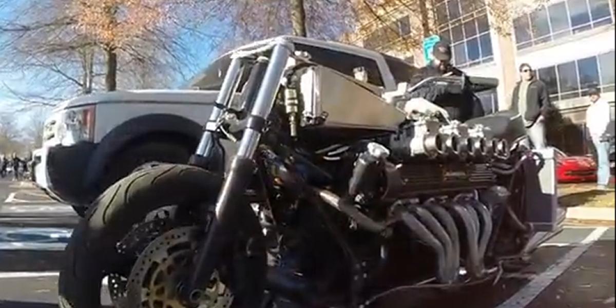 Motocykel zo zrecyklovaného 12-valcového Lamborghini motora!