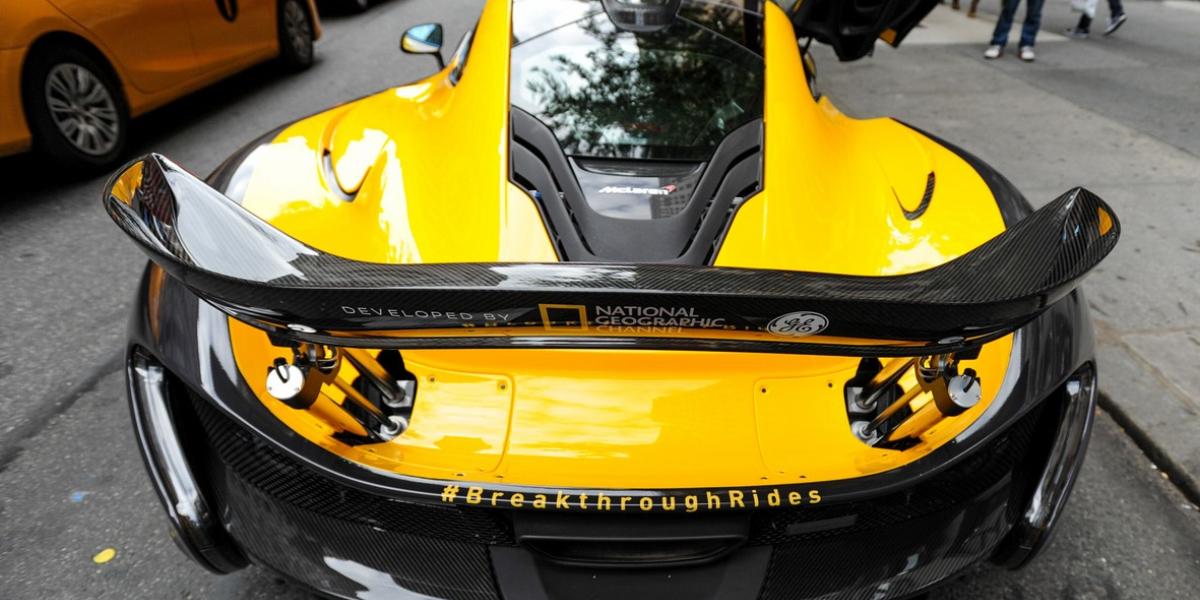 Chceš sa zviesť McLarenom P1? Alebo radšej BMWi8?