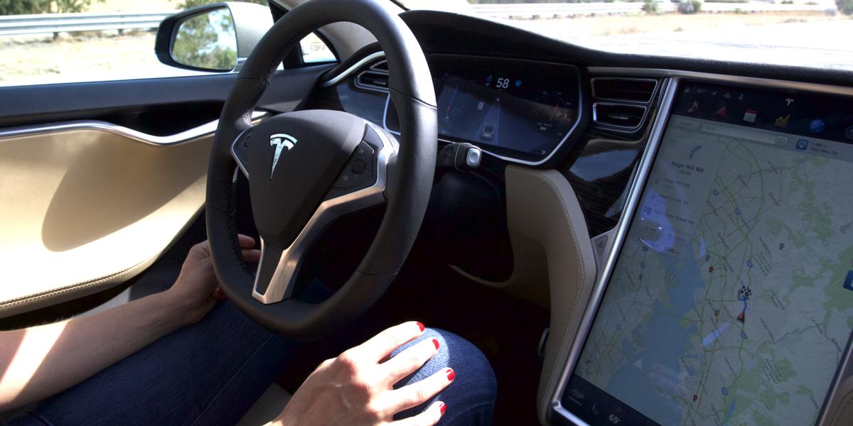 Video: Ako sa jazdí autopilotnou Teslou?
