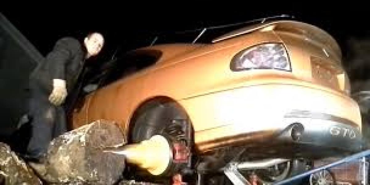 Video: Auto ako štiepačka dreva!