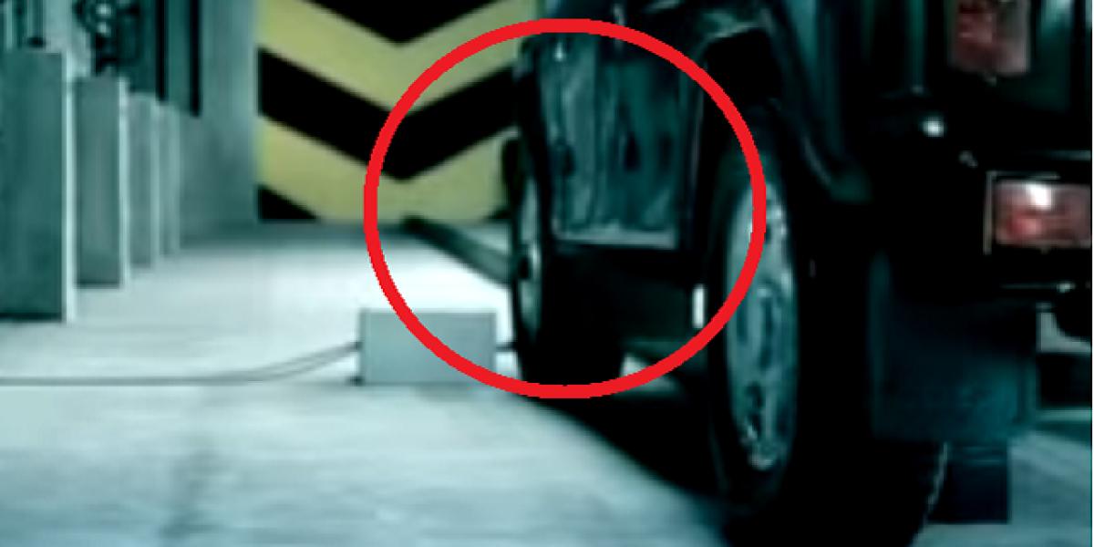 Paródia na Mercedes: Ruský Uaz Hunter exceluje v reklame!