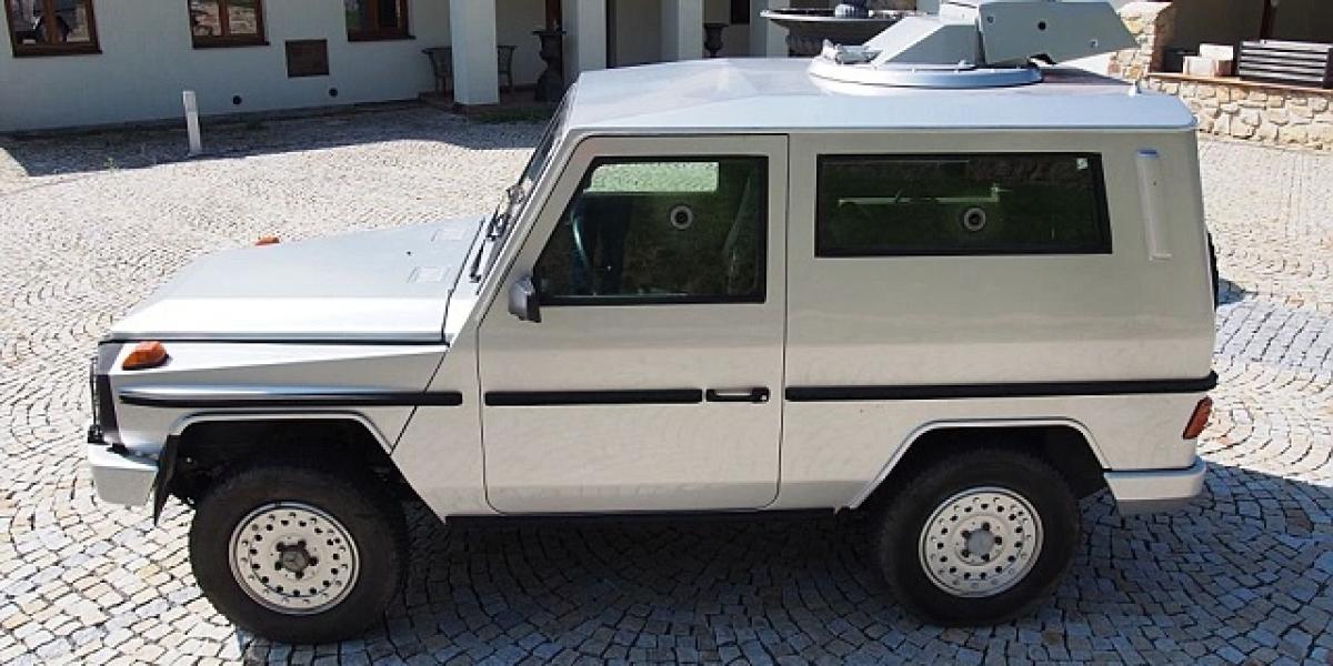 Mercedes G so strieľňami na samopal na predaj!