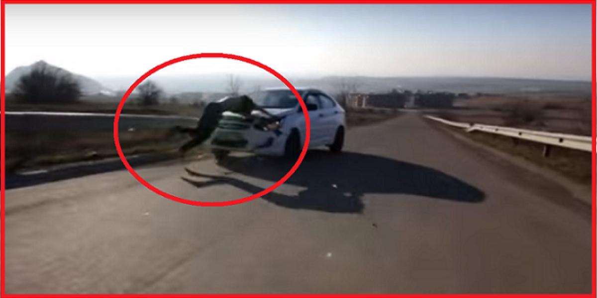 Video: Desivá zrážka skateboardistu s autom pri vysokej rýchlosti!