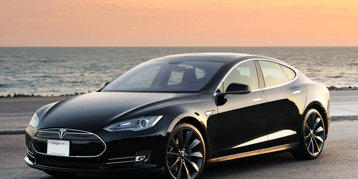 Tesla Model S vyprodukuje viac CO2 ako benzínové autá!