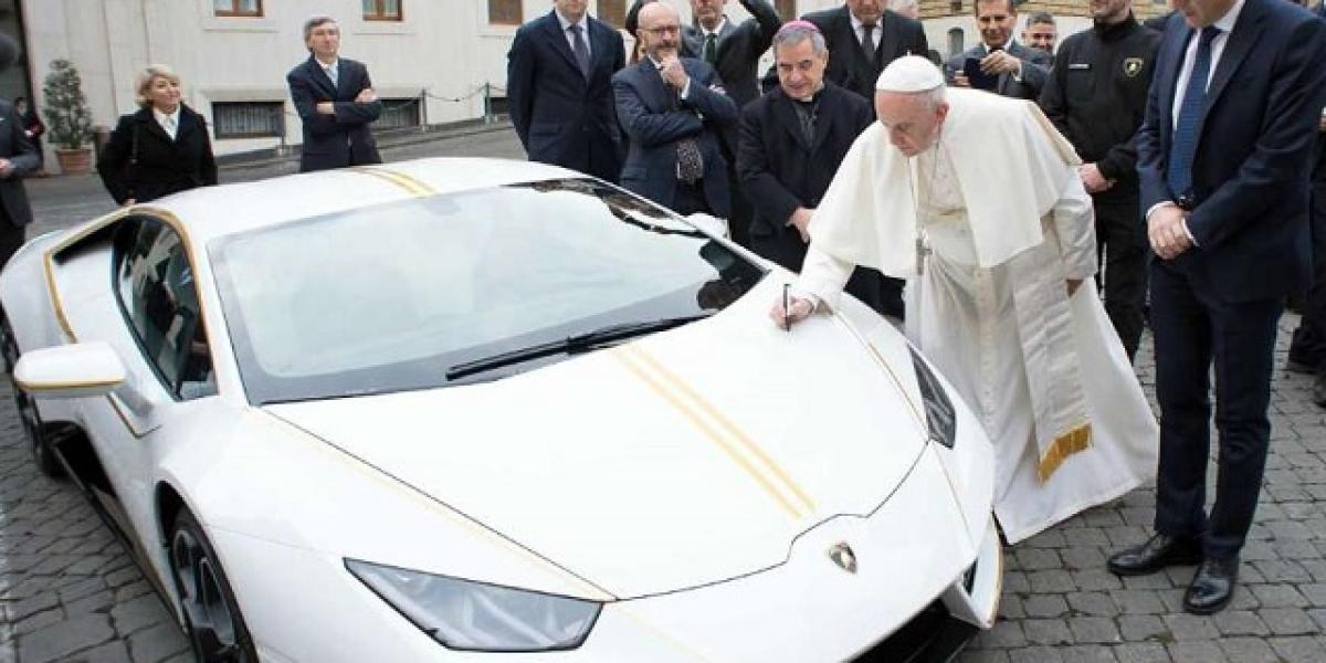 Pápežovo Lamborghini Huracán na predaj! Za koľko?