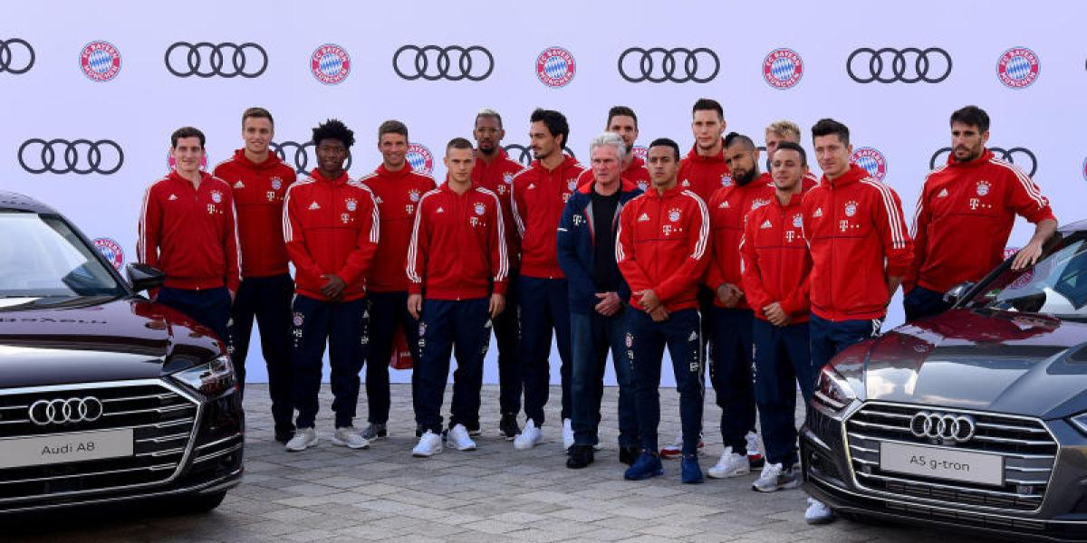 Futbalisti Bayernu dostali od Audi nové autá. Aké si vybrali?