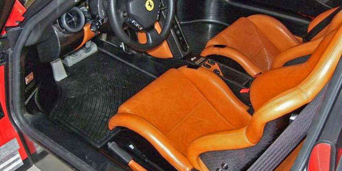 Môžeš si kúpiť Schumacherovo Ferrari. Akú výbavu vnútri nájdeš?